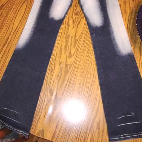 Super cute jeans 32x32 Very comfy with stretch to them. New never worn - Picture 4 of 11